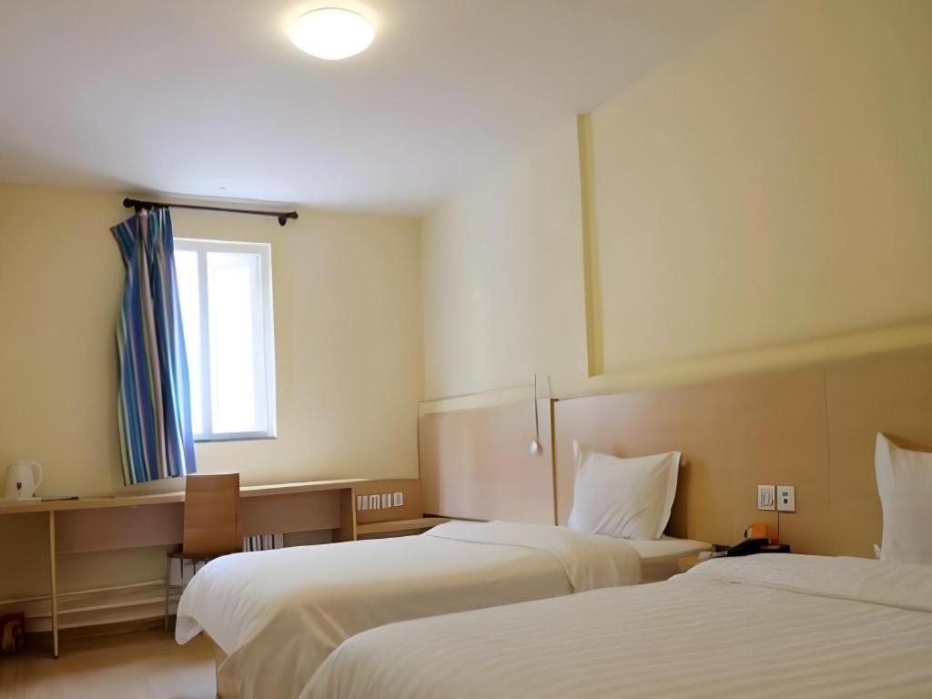 7 Days Inn Luzhou Commercial Pedestrian Street Center Luaran gambar
